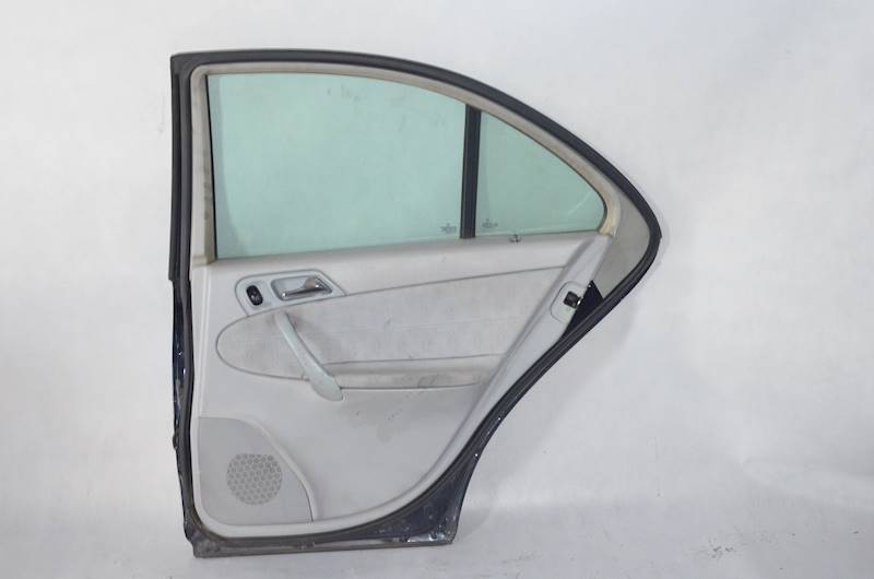 Drzwi tylne Mercedes C-Klasa W203 PRAWY TYŁ SEDAN
