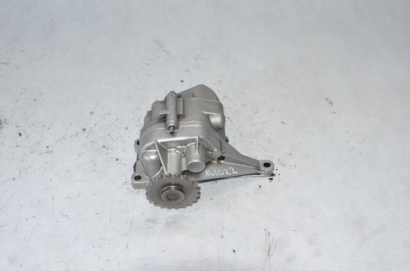 Pompa oleju Mercedes W211 Sprinter Vito 2.2 CDI 6111810201 A119176461601N