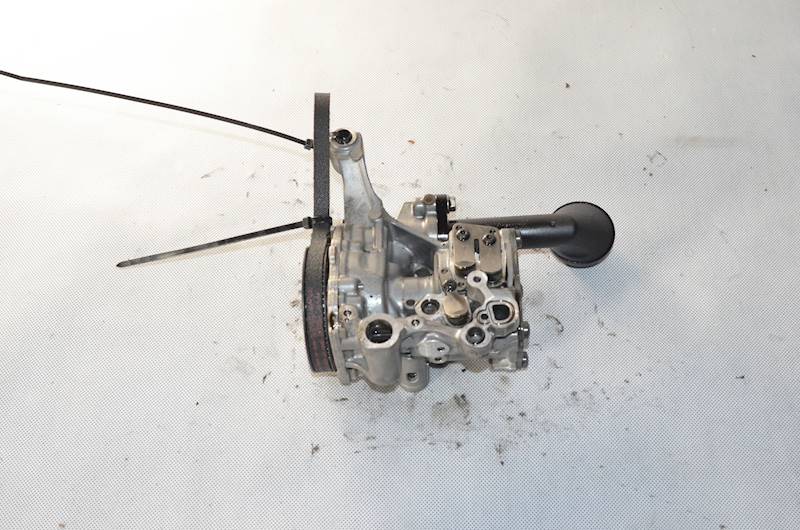 Pompa oleju VW Golf VII Tiguan Touran 2.0 TDI CRB 04L145208D 04L145305