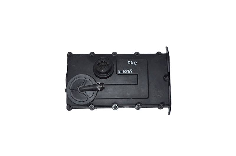 Pokrywa zaworów VW Passat B6 Skoda Superb 2.0 TDI 03G103475 03G103469N