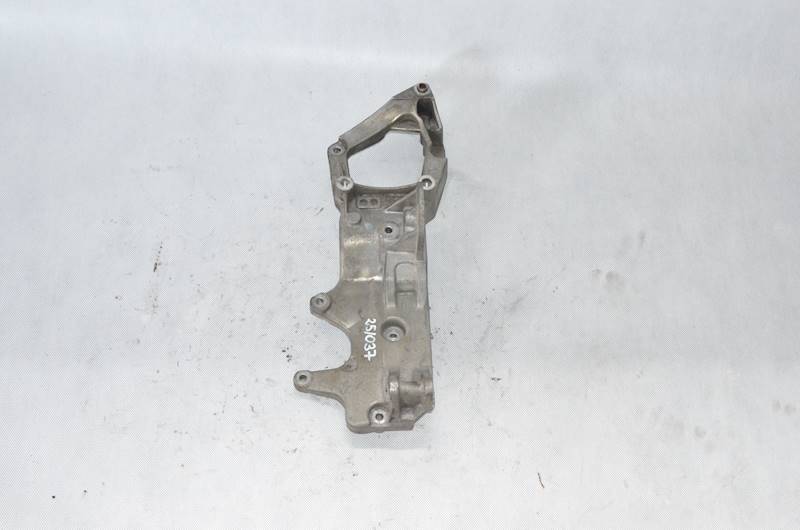 Łapa alternatora sprężarki Land Rover Discovery Range Rover 2.2 TD4 224DT