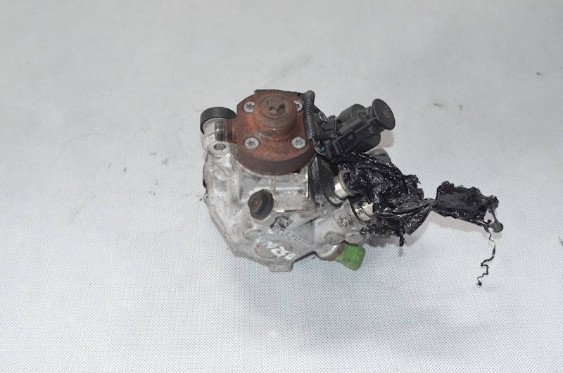 Pompa wtryskowa Volvo S60 S80 XC60 V60 V70 XC70 C30 2.0 D3 2.4 D5 31272896