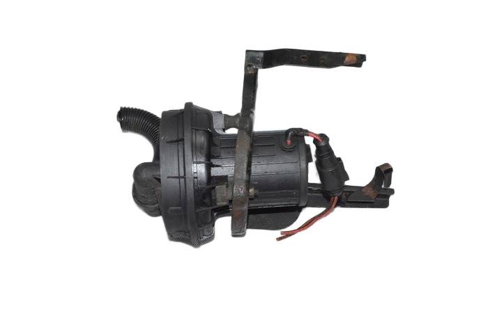 Pompa powietrza VW Golf V Touran Skoda Octavia II Seat Audi A3 1.6 8V BSE