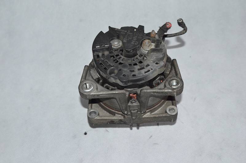 Alternator Opel Astra H III Zafira B Vectra C 1.6 16V Z16XEP 1.8 16V Z18XER