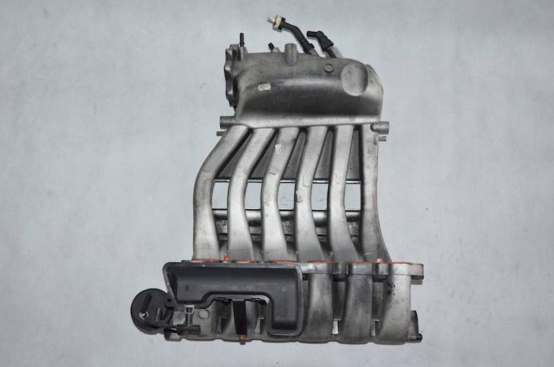 Kolektor ssący VW Golf V R32 EOS Audi TT 8J A3 8P 3.2 V6 BUB