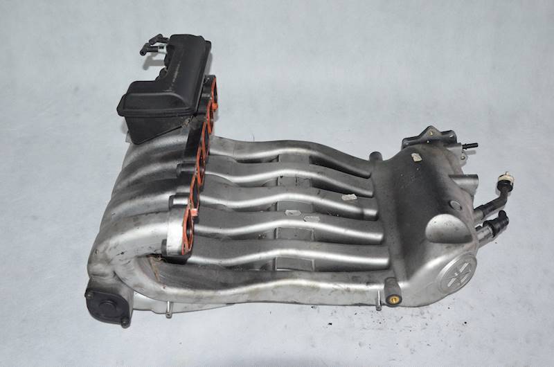Kolektor ssący VW Golf V R32 EOS Audi TT 8J A3 8P 3.2 V6 BUB