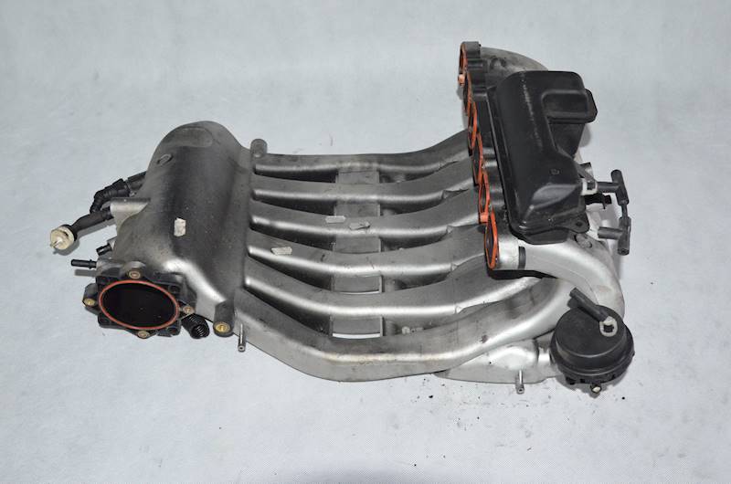 Kolektor ssący VW Golf V R32 EOS Audi TT 8J A3 8P 3.2 V6 BUB
