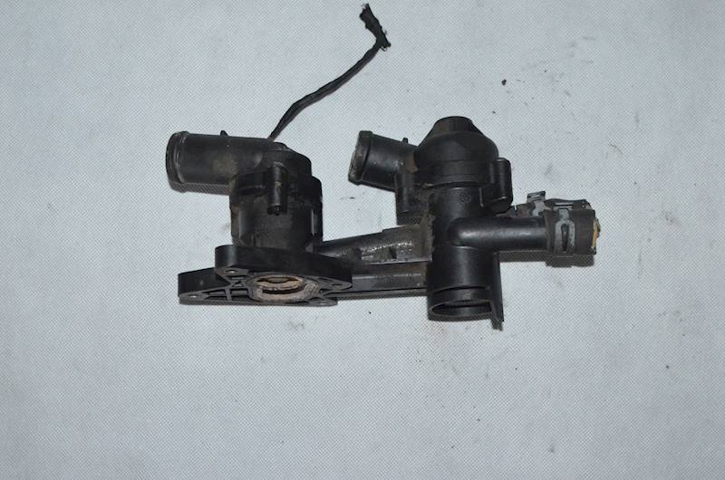 Obudowa termostatu VW Tiguan Touran Passat B7 Scirocco 1.4 TSI TFSI CAX CAV