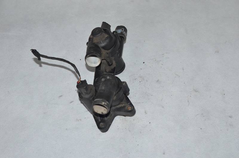 Obudowa termostatu VW Tiguan Touran Passat B7 Scirocco 1.4 TSI TFSI CAX CAV