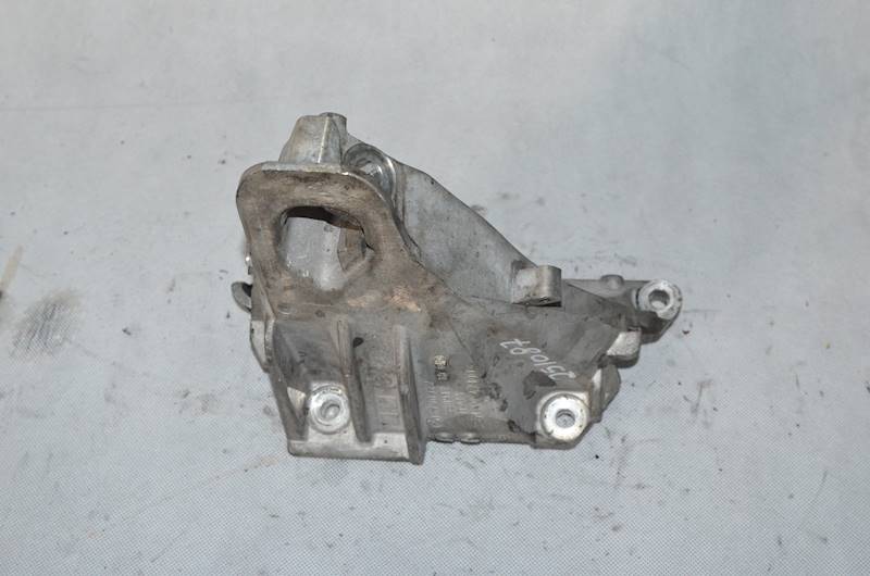Łapa Podpora SIlnika Wspornik PRAWA BMW X5 E70 X6 E71 3.0 D N57D30A 6790022