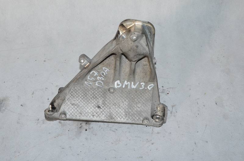 Łapa Podpora SIlnika Wspornik PRAWA BMW X5 E70 X6 E71 3.0 D N57D30A 6790022