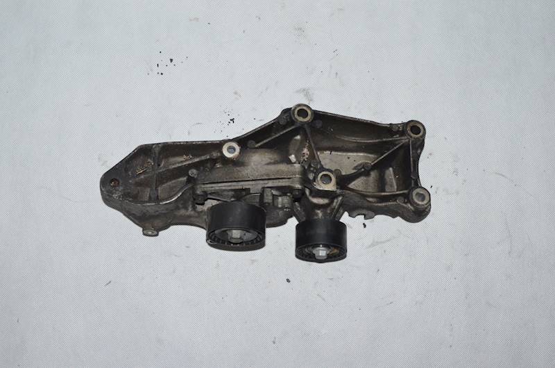 Łapa wspornik Renault Trafic II Vivaro A 2.0 DCI M9R 8200462166B