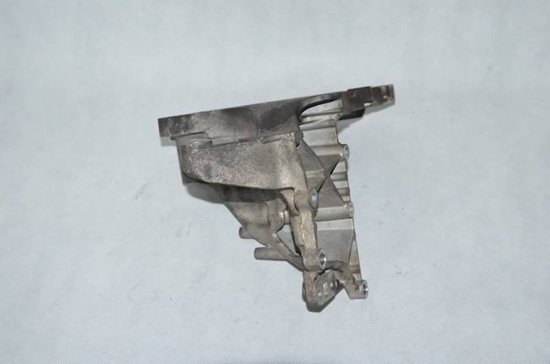 Łapa wspornik silnika pompy Opel Insignia A Astra III IV Zafira C 2.0 CDTI 