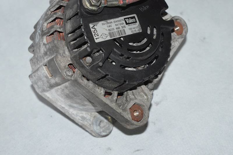 Alternator Renault Grand Scenic II Megane II Trafic Nissan Primera 1.9 DCi 