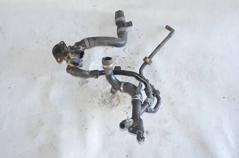 Obudowa termostatu +węże VW Passat B7 Golf Skoda Octavia Leon 1.6 TDI CAY