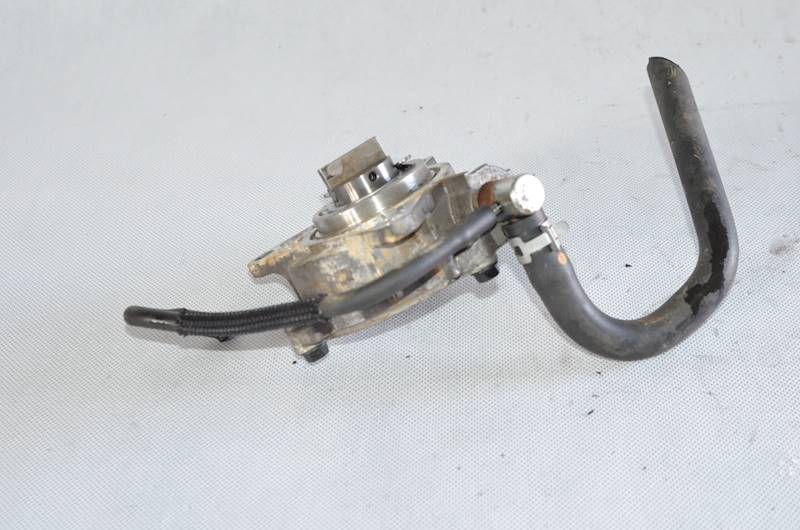 Pompa wakum Suzuki Vitara III SX4 S-CROSS 1.4 16V T TURBO K14C 4x4