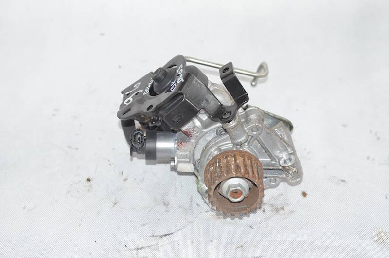 Pompa wtryskowa Renault Clio IV Captur Dacia Duster Sandero 1.5 DCI K9K