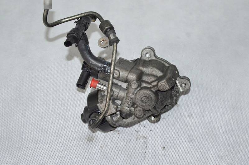 Pompa wtryskowa VW Golf VII Tiguan Passat B8 Touran Audi A3 1.6 2.0 TDI CRB