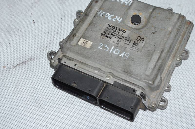 Sterownik Volvo XC90 CX70 S60 S70 V70 S80 2.4 D5 LIFT D5244T 180 185 KM