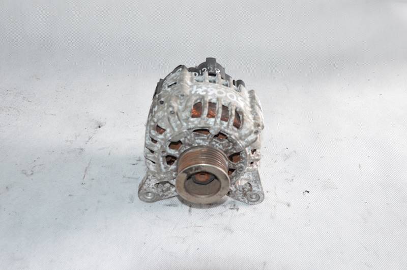 Alternator Renault Clio III 3 Modus Twingo 1.2 TCE Turbo D4F H784 D4FH784