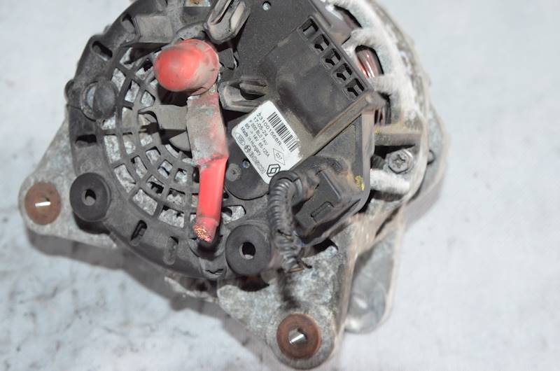 Alternator Dacia Lodgy Duster II Dokker 1.6 SCE H4MD738 H4M 231001568R