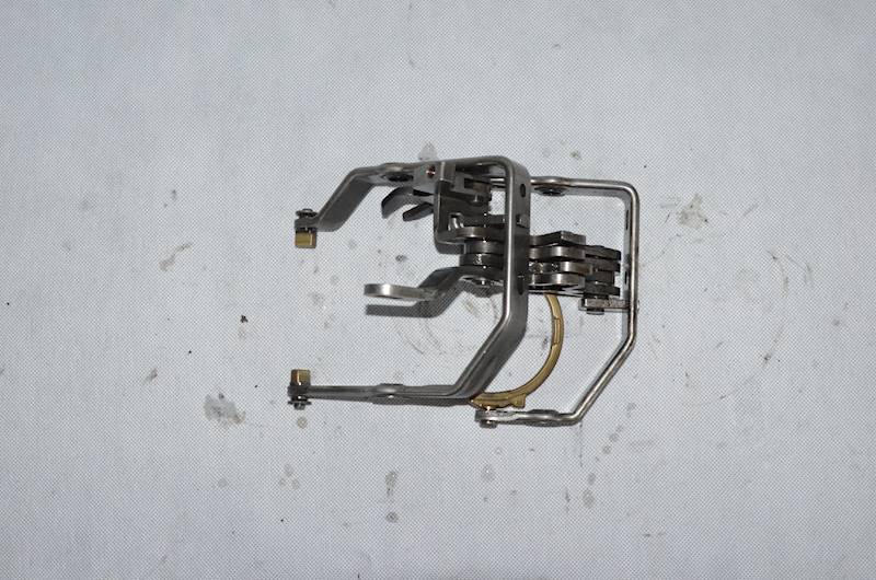 Widełki skrzyni biegów VW Golf V Touran Octavia Leon 1.6 8V FVH JHT BSE