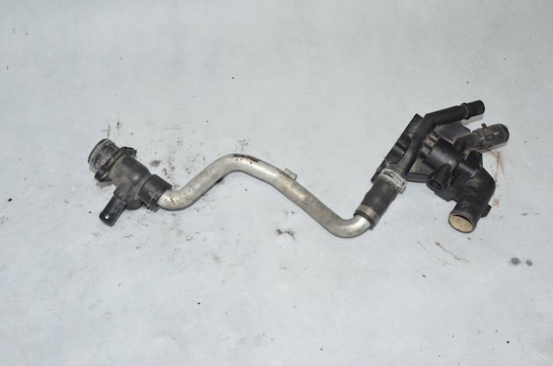 Obudowa termostatu Króciec Ford C-max Focus Mk3 Fiesta 1.0 ECOBOOST M2DA