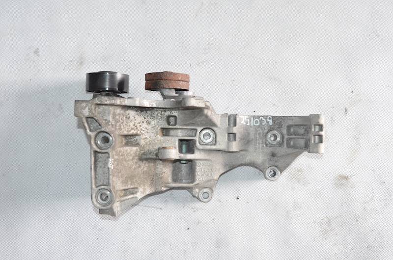 Łapa Wspornik Alternatora Audi A4 A6 Passat B5 FL Skoda SuperB 1.9 TDI AVF