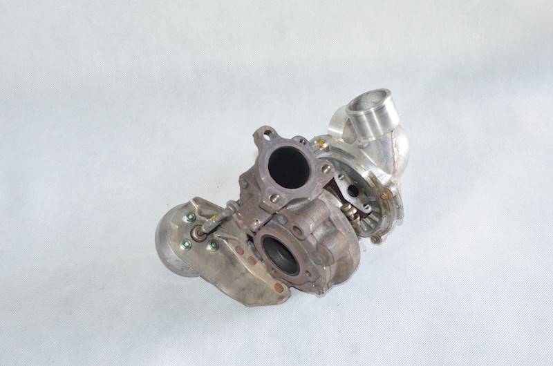 Turbina Toyota Avensis Corolla Verso RAV 4 III 2.2 D-4D 2AD-FTV 17201-26020