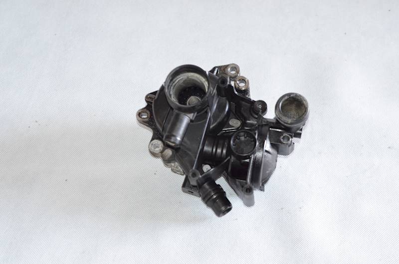 Pompa Wody Citroen C3 C4 Berlingo Peugeot 3008 508 Expert DS4 1.5 HDi YH01