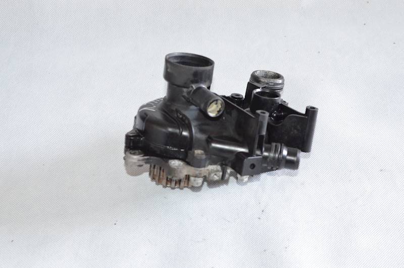 Pompa Wody Citroen C3 C4 Berlingo Peugeot 3008 508 Expert DS4 1.5 HDi YH01