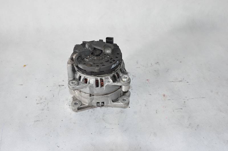 Alternator VW Golf VI Touran Passat B7 Tiguan Skoda Octavia II 1.4 TSI CAX