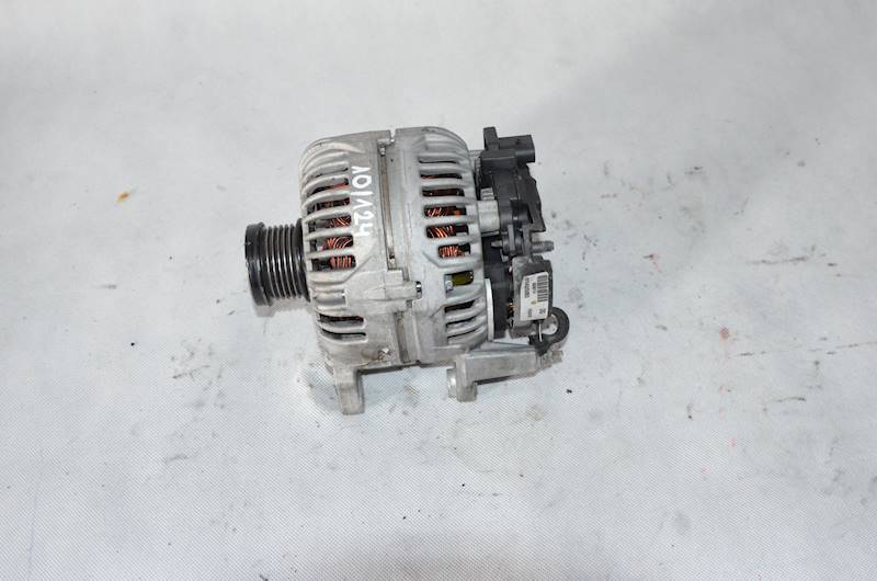 Alternator VW Golf VI Touran Passat B7 Tiguan Skoda Octavia II 1.4 TSI CAX