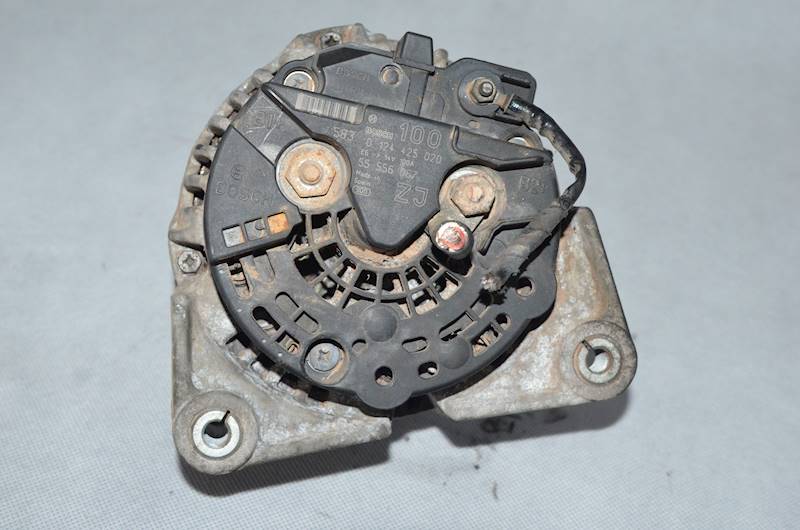 Alternator Astra III H Zafira B Meriva A Vectra C 1.6 16V 1.8 16V Z16XEP