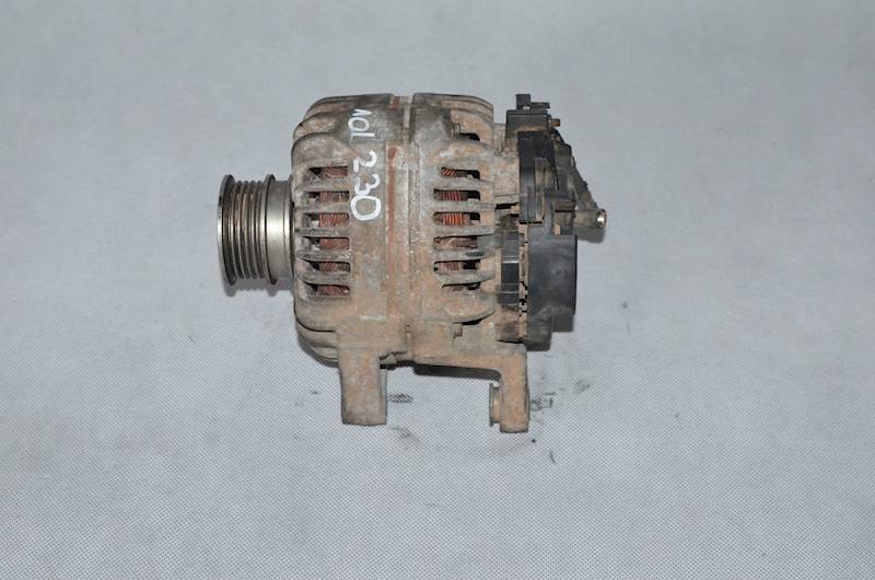 Alternator Astra III H Zafira B Meriva A Vectra C 1.6 16V 1.8 16V Z16XEP