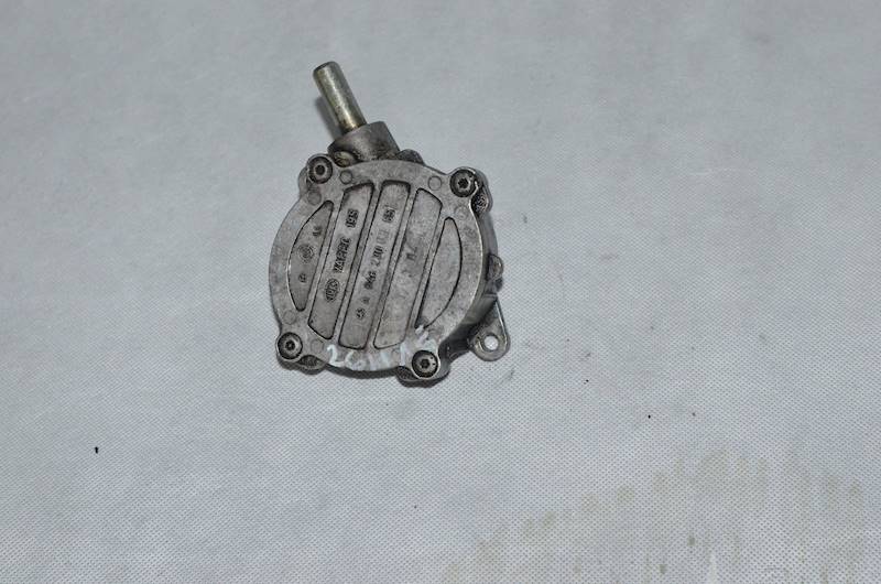 Pompa wakum Mercedes W203 W204 E W211 CLK W209 Sprinter W906 2.2 CDI OM646