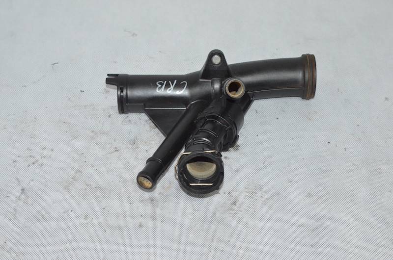 Obudowa termostatu VW Golf VII Passat B8 Seat Leon ST Skoda 2.0 TDI CRB CRL