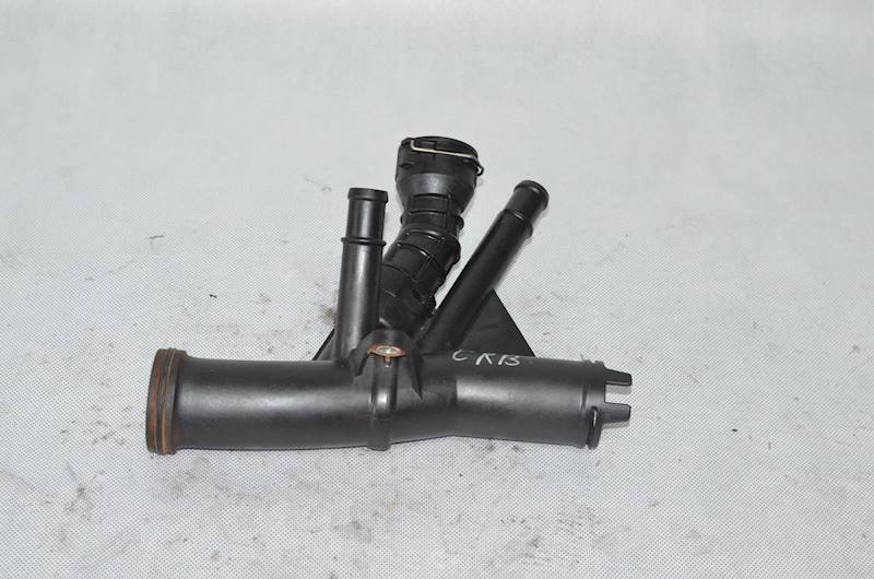 Obudowa termostatu VW Golf VII Passat B8 Seat Leon ST Skoda 2.0 TDI CRB CRL