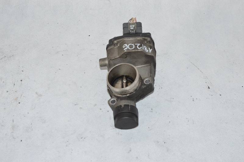 Przepustnica Renault Espace IV Laguna II Scenic 2.0 T Turbo 8200243886 F4R