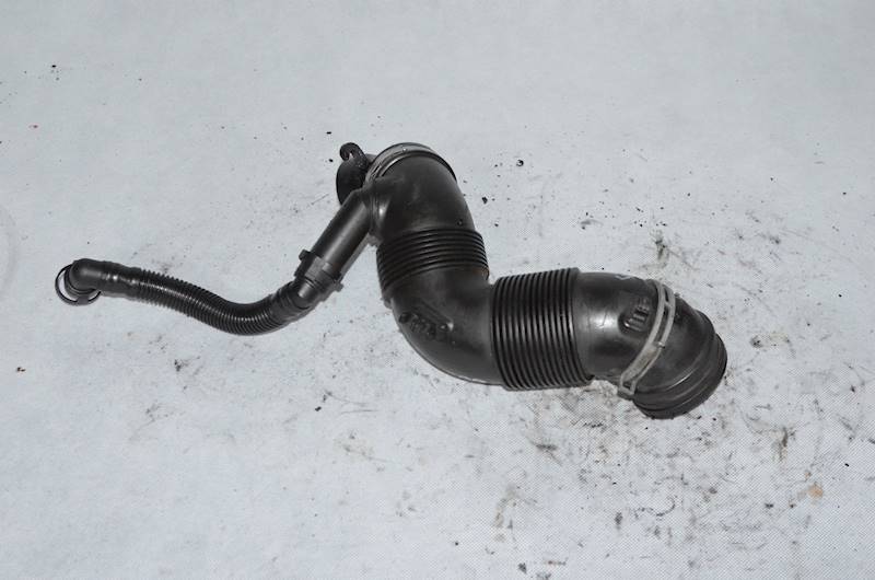 Rura dolot powietrza VW Golf VI Passat B7 Jetta Skoda Octavia 1.6 TDI CAY 