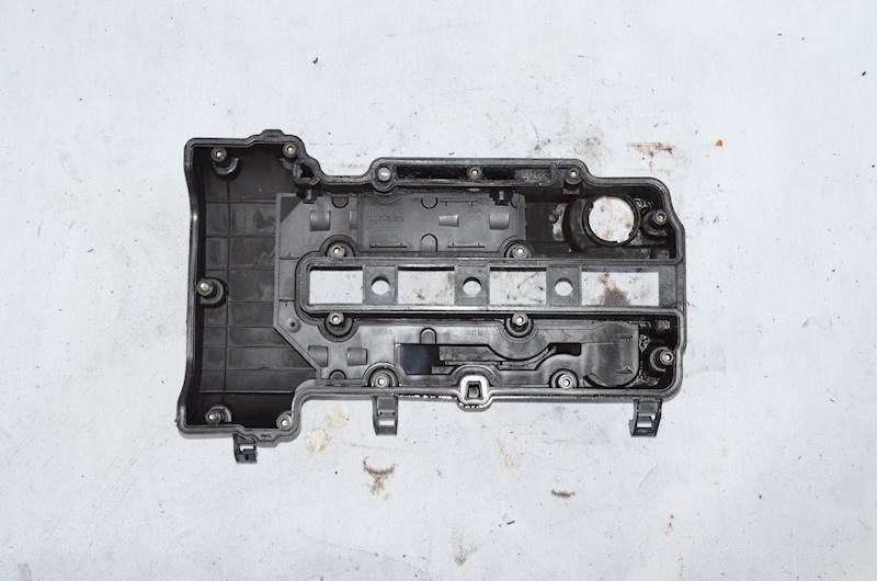 Pokrywa zaworów Opel Astra IV J Meriva B Corsa D E 1.4 16V A14XER 55561426
