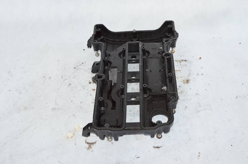 Pokrywa zaworów Opel Astra IV J Meriva B Corsa D E 1.4 16V A14XER 55561426