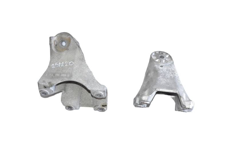 Łapy silnika Prawa Lewa KOMPLET VW Touareg 7P Audi Q7 3.0 V6 TDI CVW CVWA