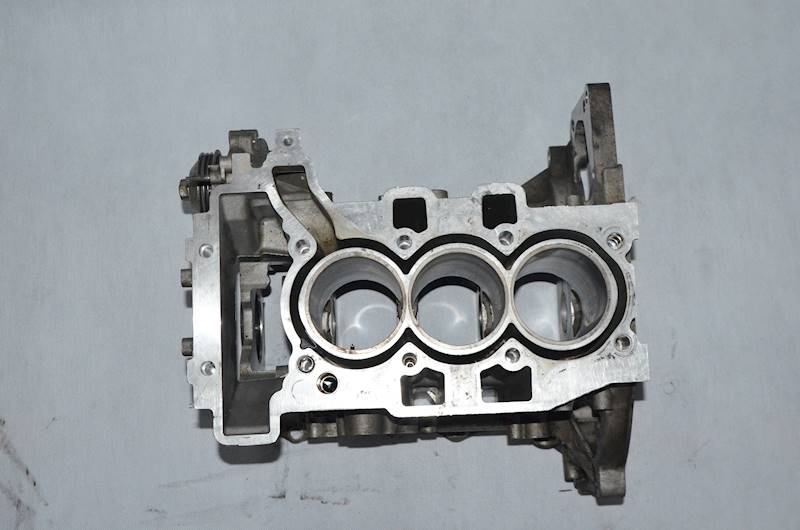 Blok silnika Citroen C3 DS4 DS4 Peugeot 308 5008 1.2 THP Turbo HN05 HNY HNZ