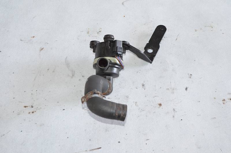 Dodatkowa Pompa Wody VW Golf VI Passat B7 Skoda Octavia Seat 1.6 TDI CAY