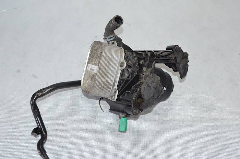 Obudowa filtra oleju Skoda SuperB Octavia VW Passat B8 1.6 2.0 TDI CLH CRV