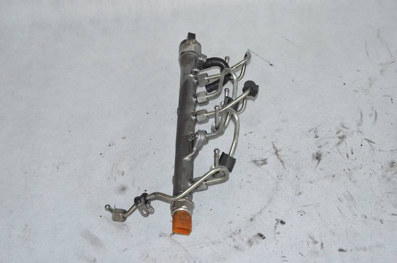 Listwa wtryskowa VW Golf VI Passat B7 Skoda Octavia 1.6 TDI CAY 03L130089B