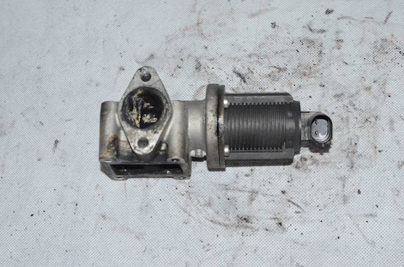 Zawór EGR Opel Astra III H Signum Vectra C Zafira B 1.9 CDTI Z19DTH 150 KM