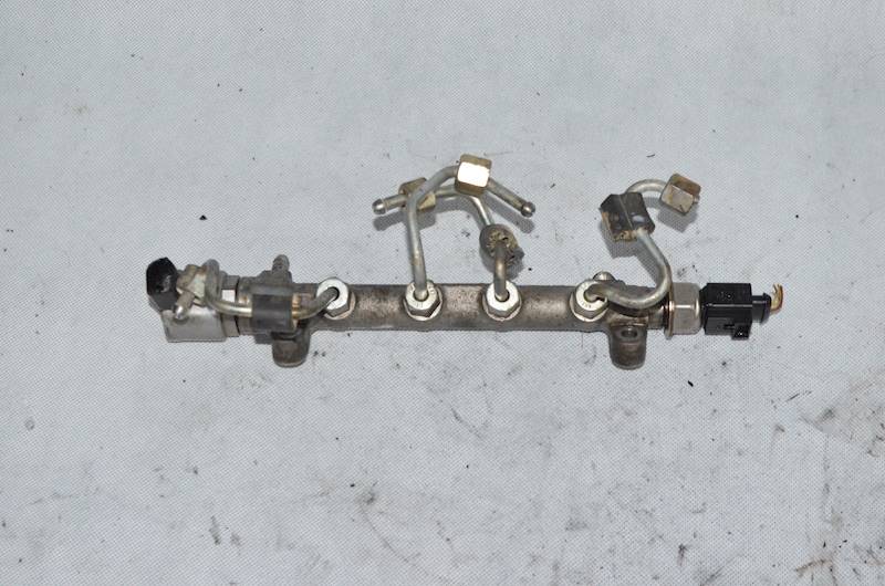Listwa wtryskowa VW Golf VII Skoda Octavia III 2.0 TDI 04L130764D DFT CFF