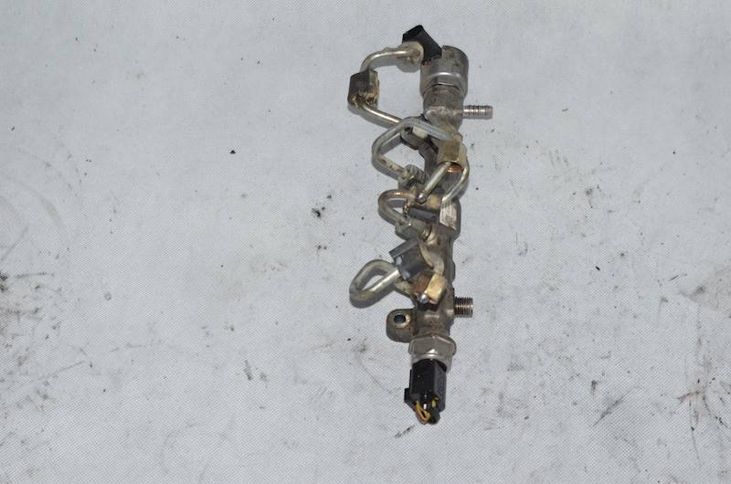 Listwa wtryskowa VW Golf VII Skoda Octavia III 2.0 TDI 04L130764D DFT CFF